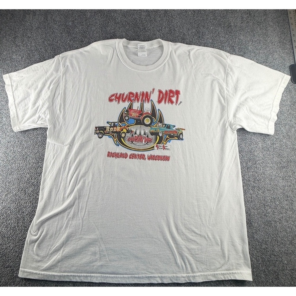 Gildan Churnin Dirt Nationals Richland Center WI Tractor Pull T-Shirt Mens 2XL